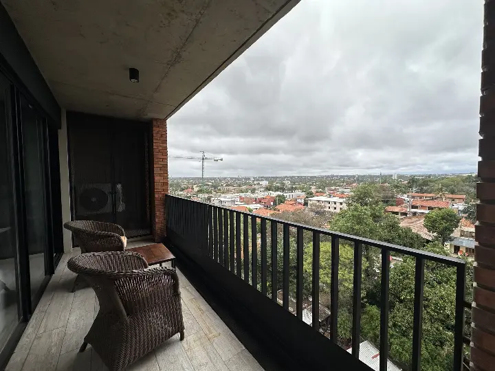 ¡Raro de encontrar! Monoambiente de 45 m² de amplitud a una cuadra de avenida Santa Teresa