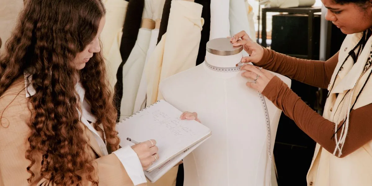 Lic. en Diseño de Moda e Indumentaria