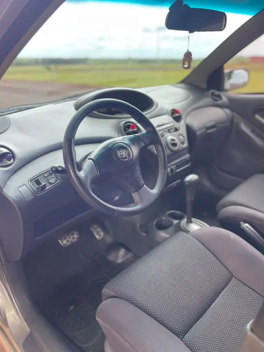 TOYOTA VITZ RS 2000