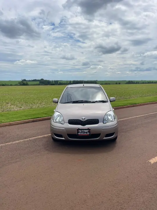 TOYOTA VITZ RS 2000